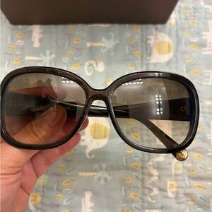 Louis Vuitton Sunglasses (PRICE FIRM)
